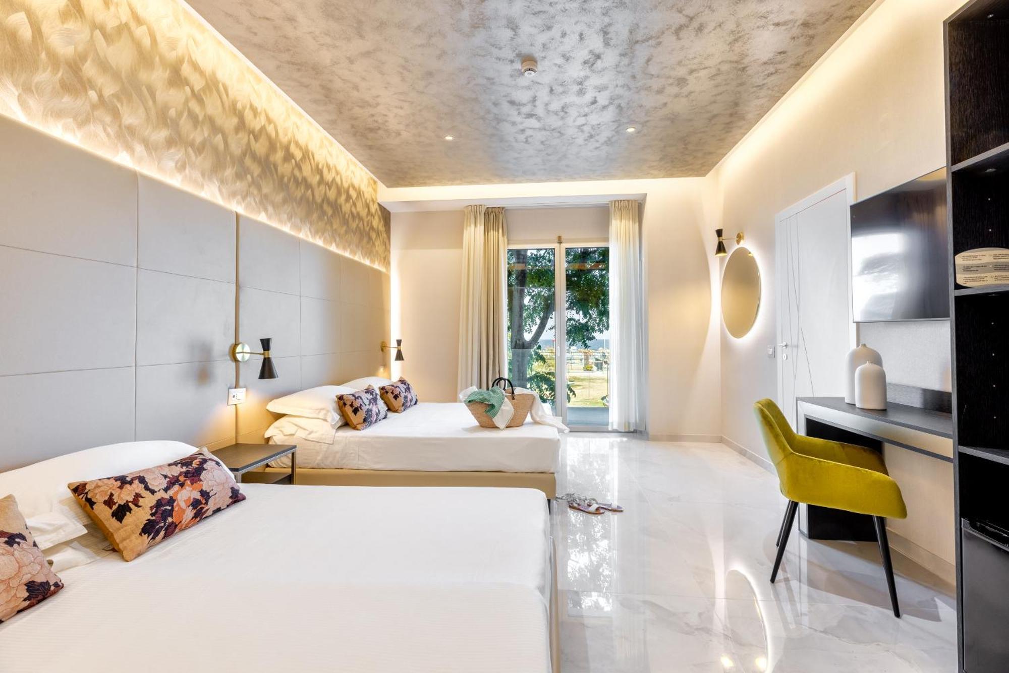רימיני Hotel Mondial מראה חיצוני תמונה