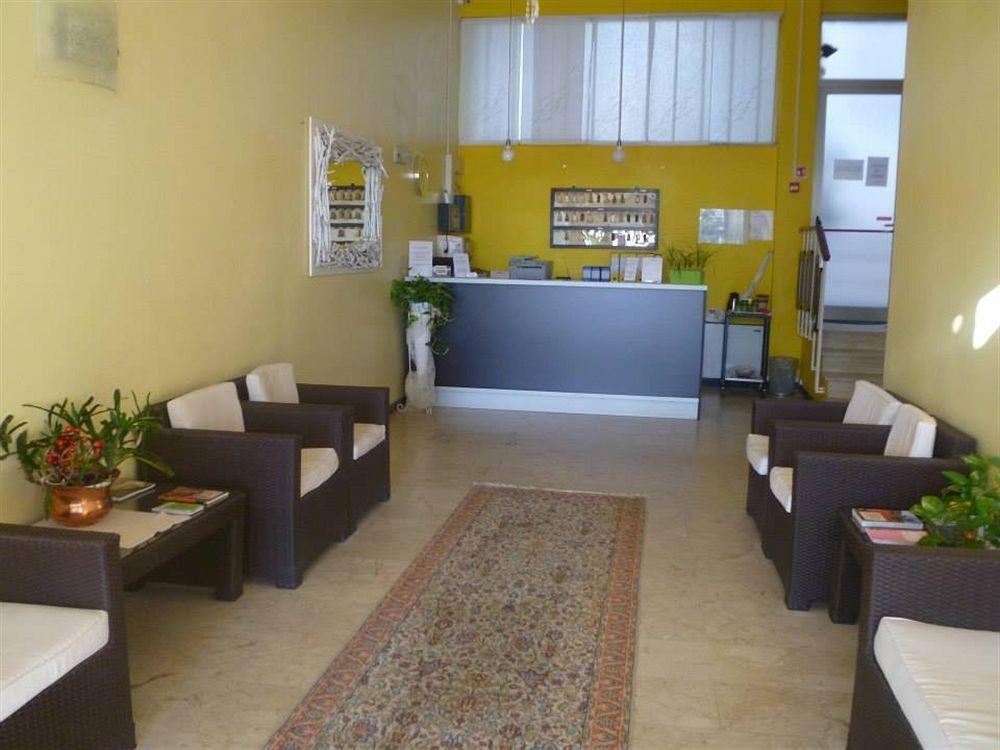 רימיני Hotel Mondial מראה חיצוני תמונה